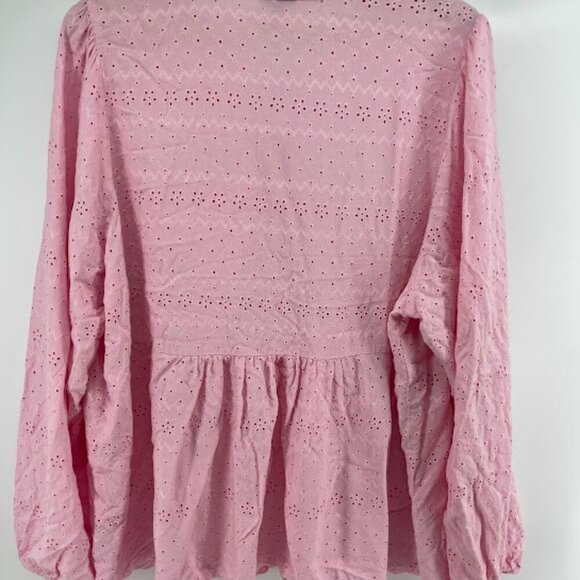 Women's Torrid Plus Size 3X Pink Eyelet Button Down Blouse - Picture 7 of 8